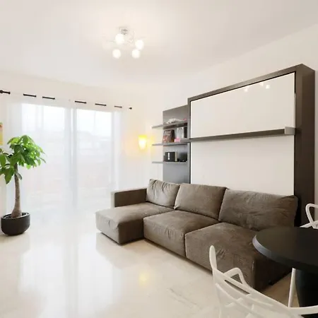 Modern,luminous,spacious Studio !!! Lejlighed Nice
