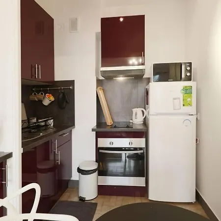 Modern,luminous,spacious Studio !!! Lejlighed