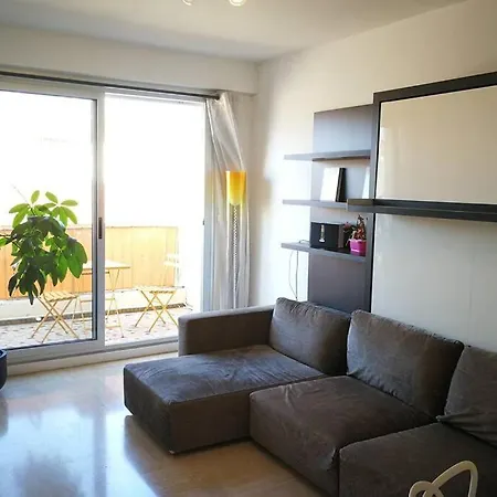 Modern,luminous,spacious Studio !!! 아파트