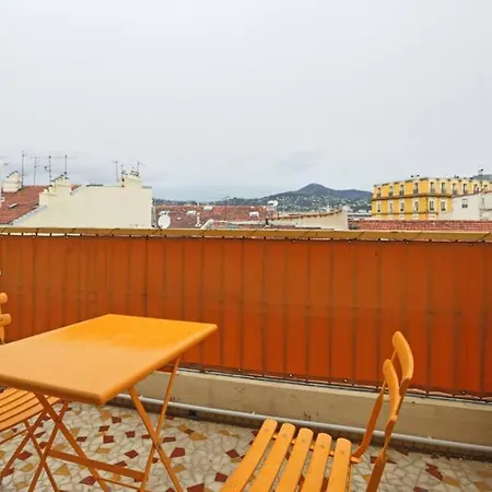 아파트 Modern,luminous,spacious Studio !!! *